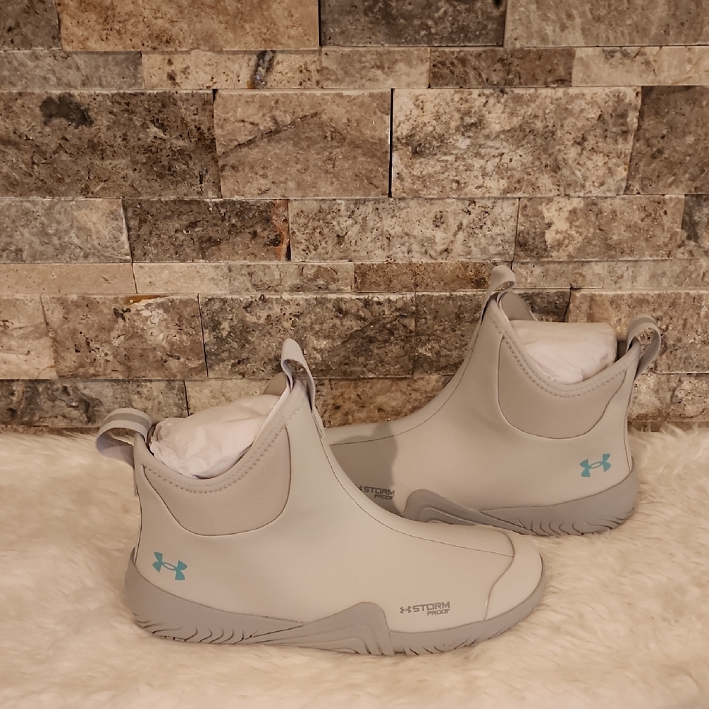 Under Armour Light Gray Ankle Boots with Teal Accents Brand New
